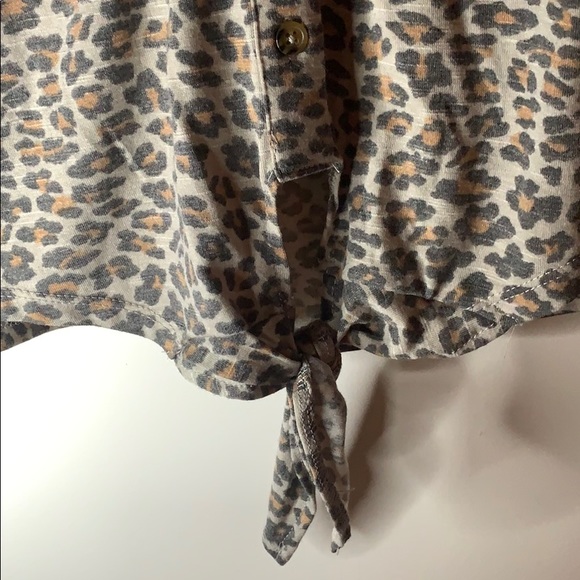 Leopard top - Picture 2 of 4